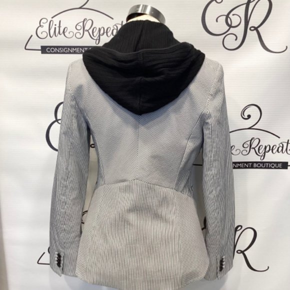 VERONICA BEARD SZ 8 PIN STRIPE BLAZER - Picture 9 of 11